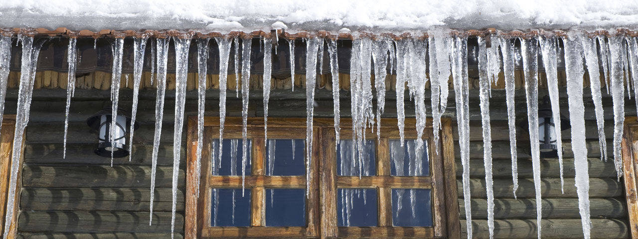 spray foam prevents ice dams by providing proper insulation in Tampa attic spaces
